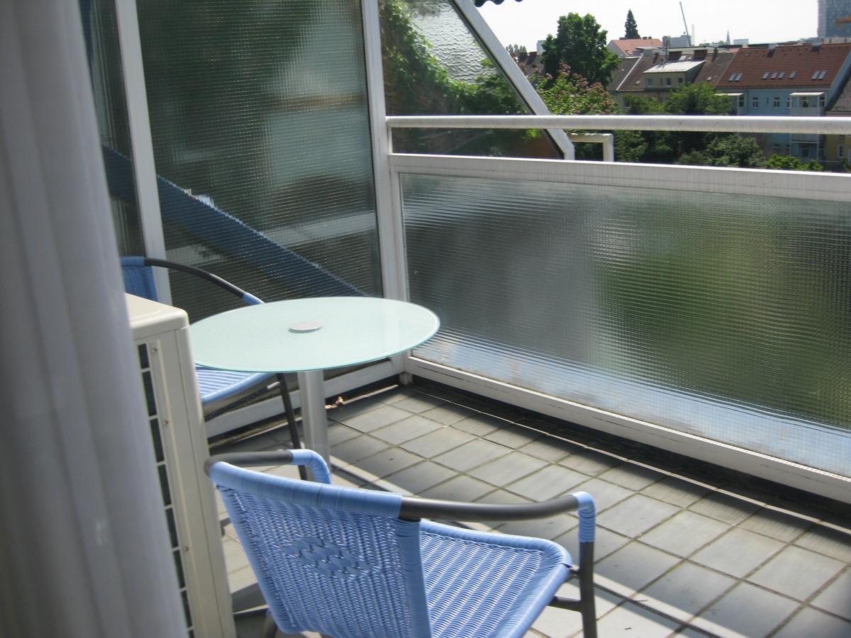 Dom Hotel Linz Buitenkant foto
