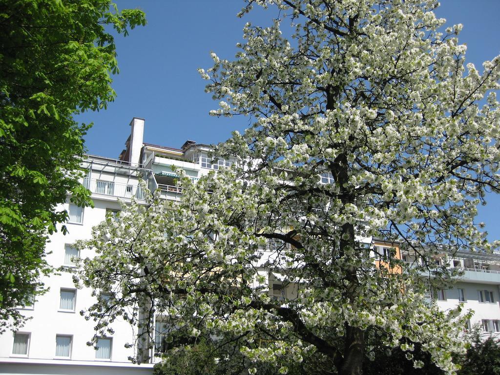 Dom Hotel Linz Buitenkant foto