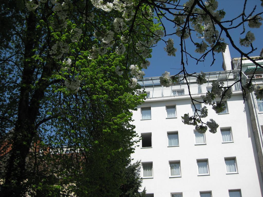 Dom Hotel Linz Buitenkant foto